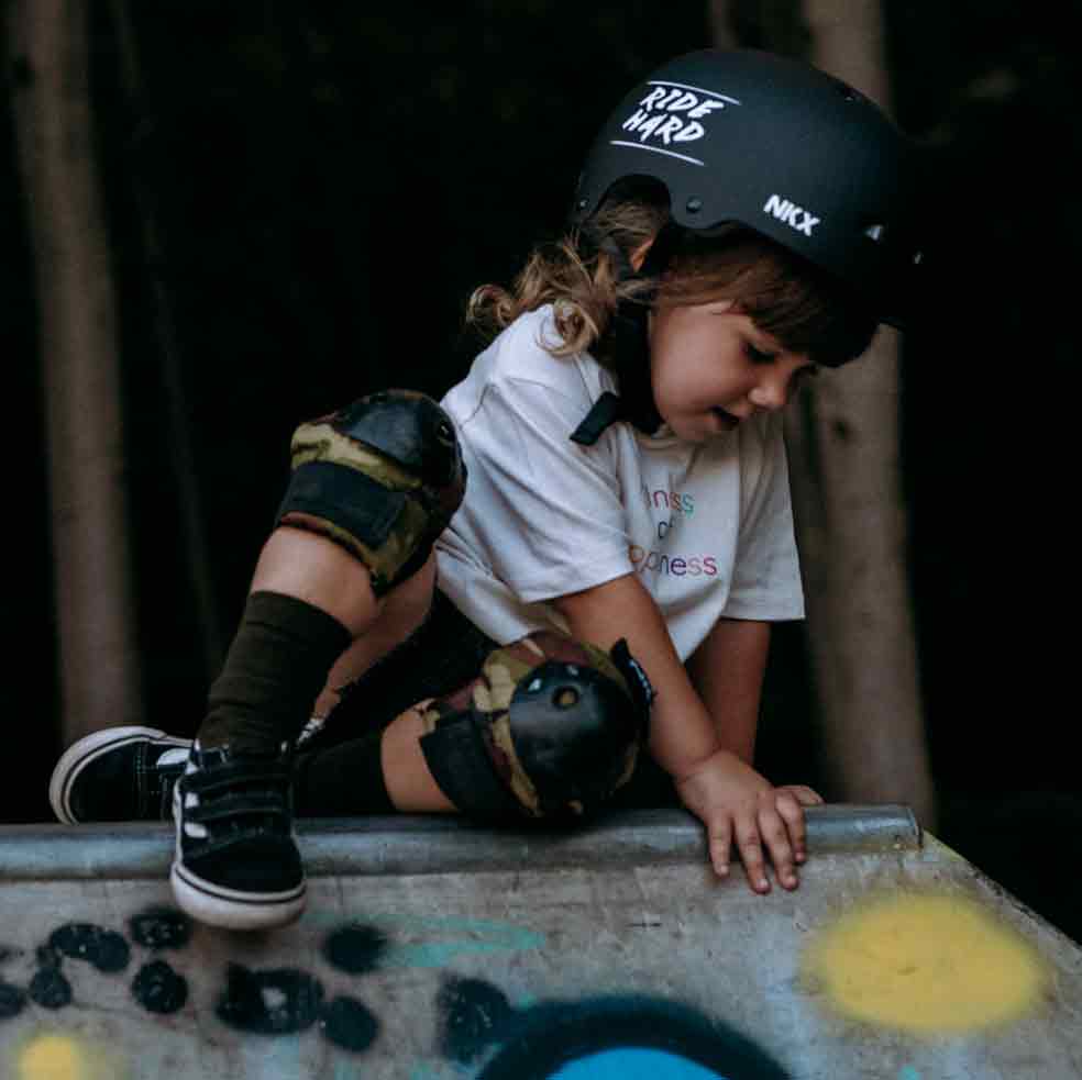 Casque de skate certifié NKX Brain Saver