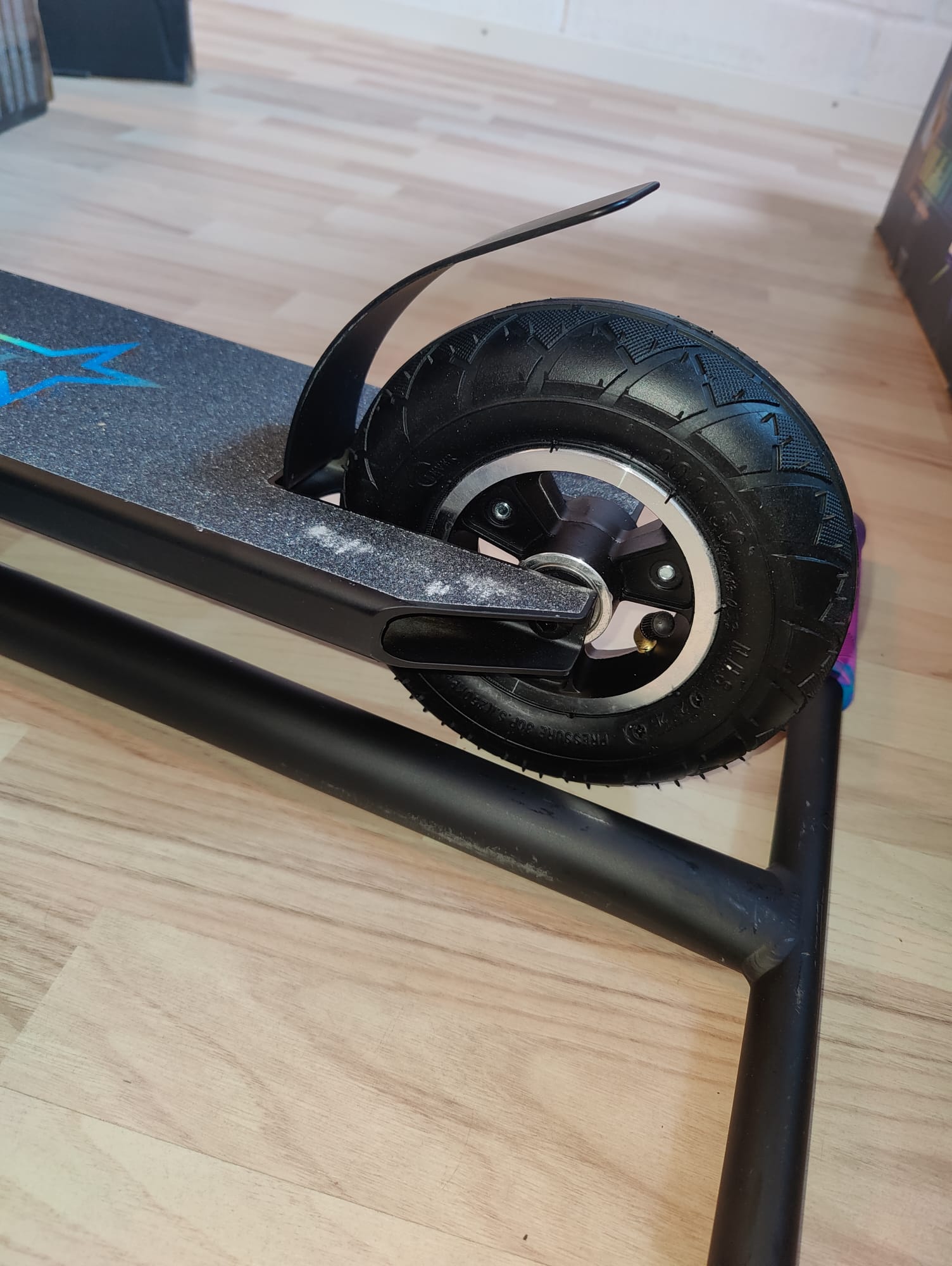 NKD Bullit Dirt Trottinette - OUTLET