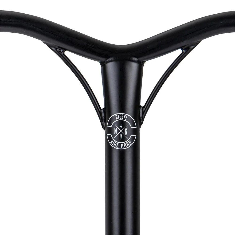 NKD DIE Trottinette Freestyle HIC/SCS Barre
