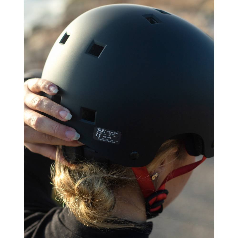 Casque de skate certifié NKX Brain Saver